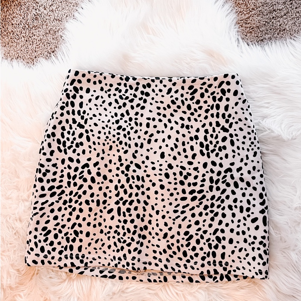 Le Lis Leopard Skirt